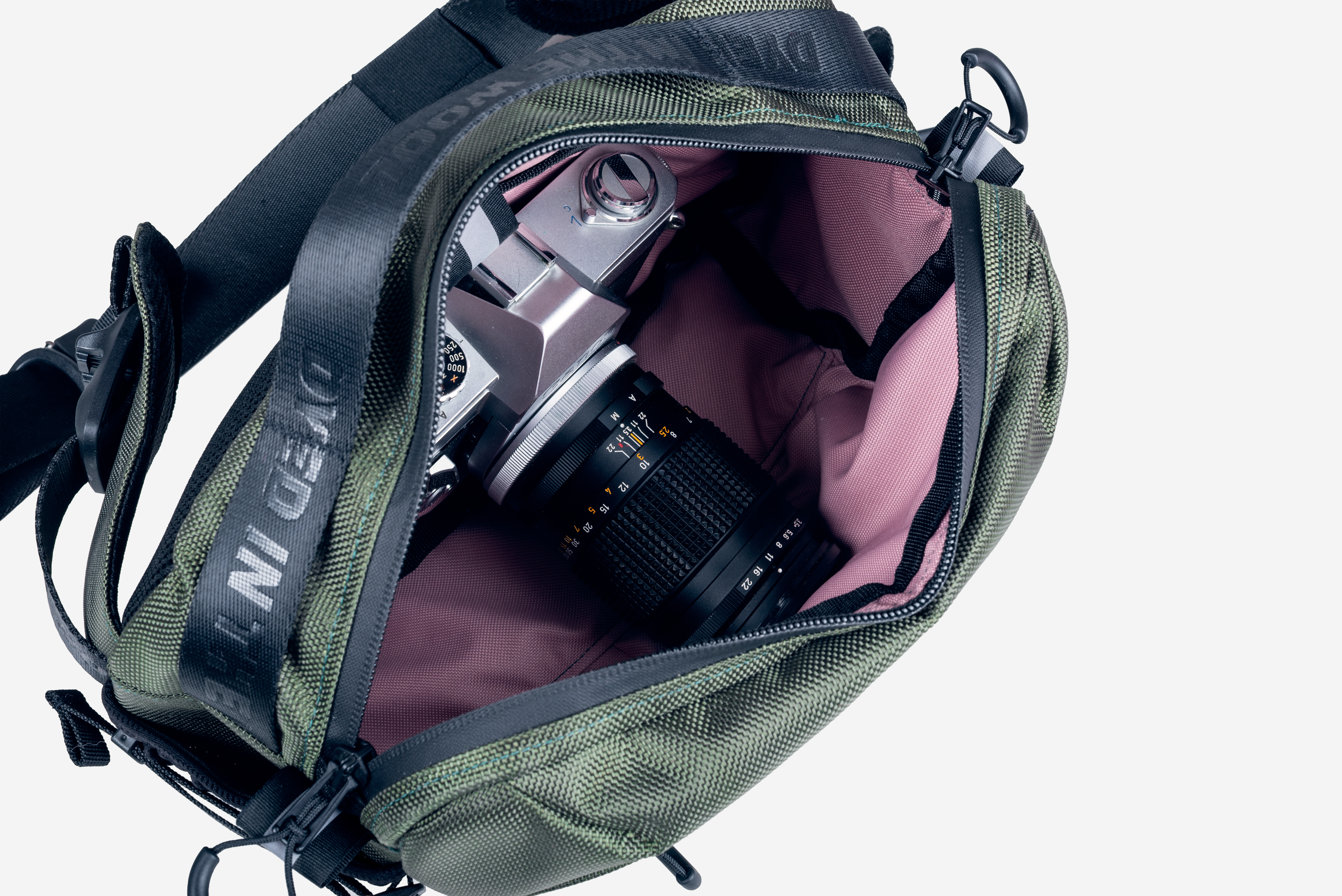 Big enough to fit DSLR
