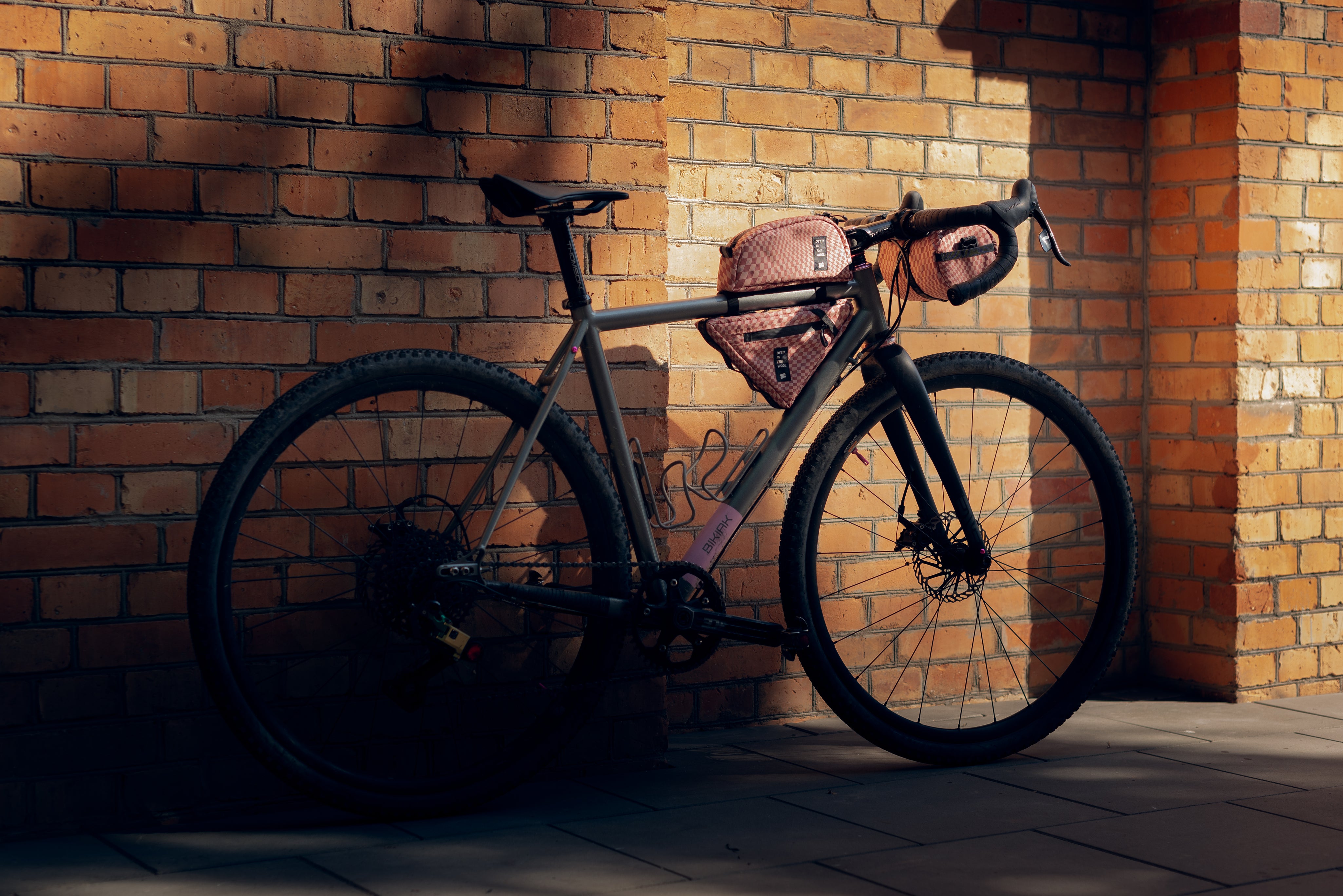 TOP TUBE BAG |  BRICK CHEQUER